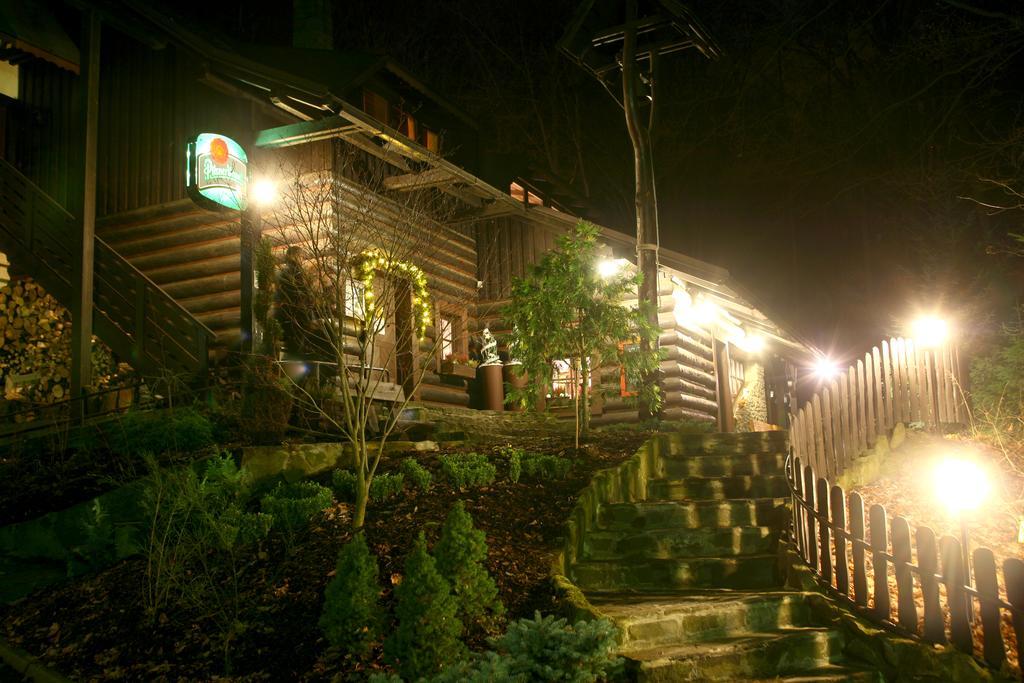 Koliba U Cerneho Medveda Hotel Zlin Exterior photo